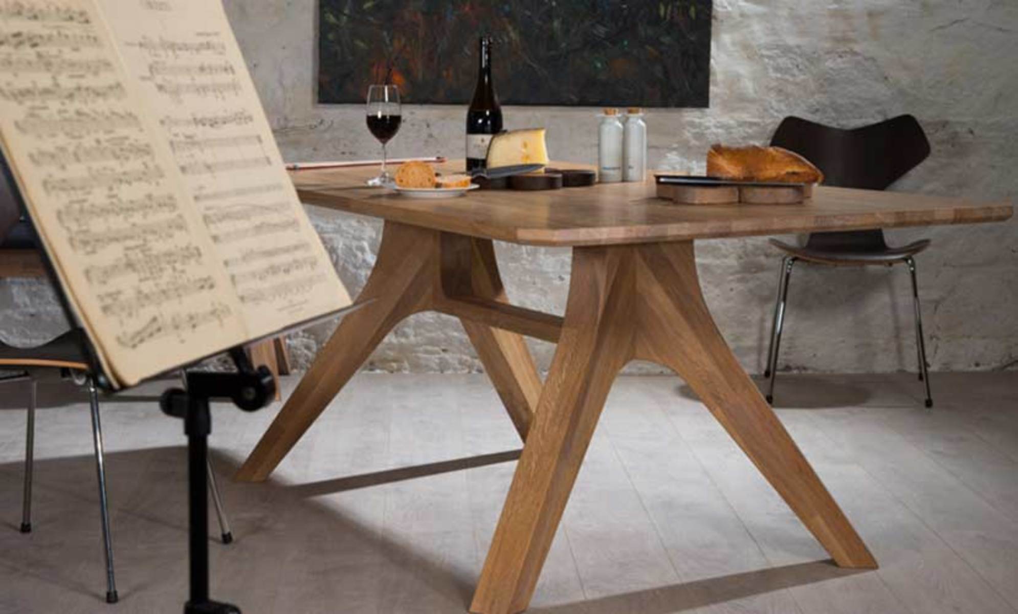Pemera table